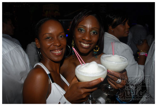 glow_barbados_2008-029