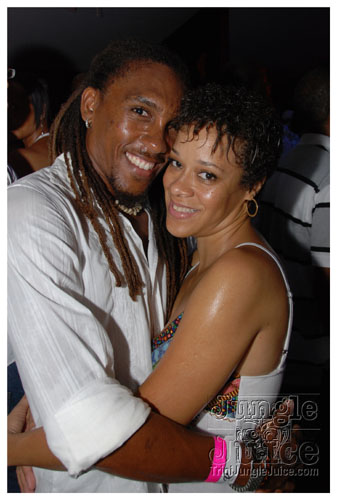 glow_barbados_2008-054