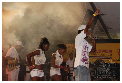 glow_barbados_2008-057