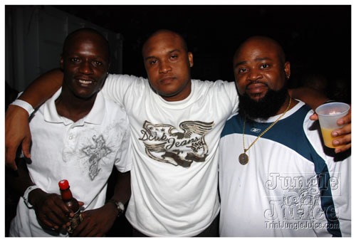 glow_barbados_2008-071