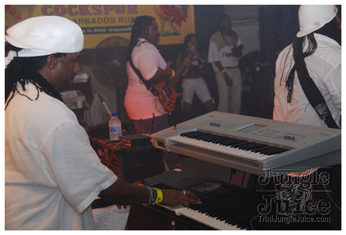 glow_barbados_2008-075