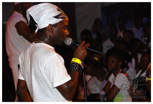 glow_barbados_2008-081