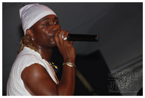 glow_barbados_2008-082