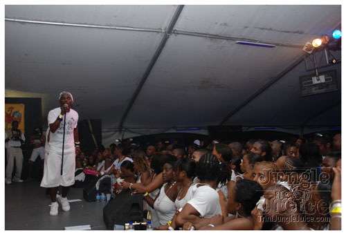 glow_barbados_2008-086