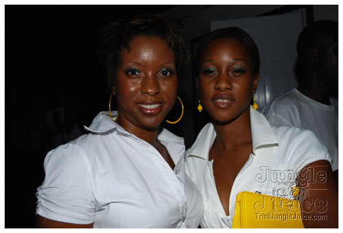 glow_barbados_2008-102