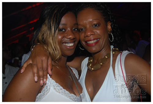 glow_barbados_2008-105