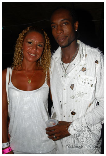 glow_barbados_2008-109