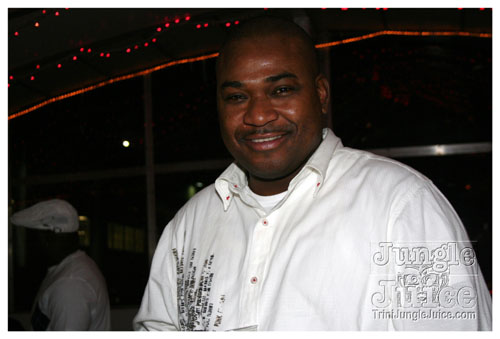 glow_touch_yellow_may24-007