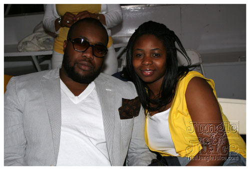 glow_touch_yellow_may24-009