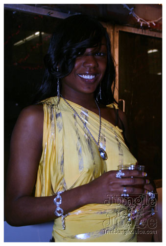 glow_touch_yellow_may24-029