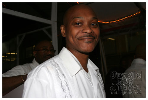 glow_touch_yellow_may24-033