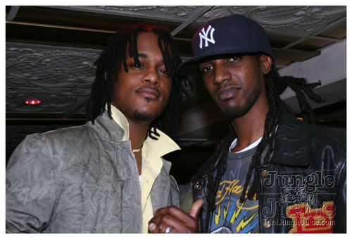 glow_touch_yellow_may24-043