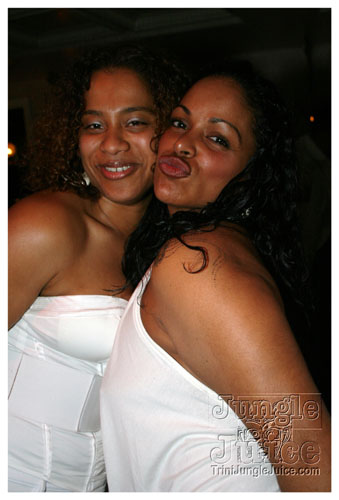 glow_touch_yellow_may24-050