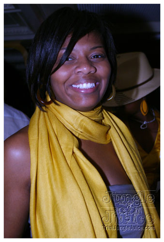 glow_touch_yellow_may24-052