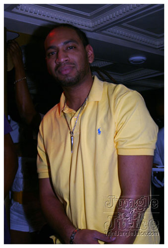 glow_touch_yellow_may24-063