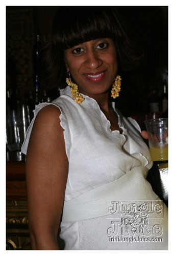 glow_touch_yellow_may24-064