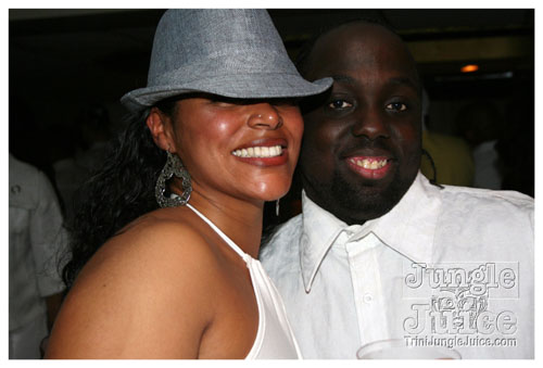 glow_touch_yellow_may24-076