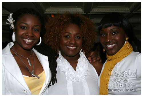 glow_touch_yellow_may24-077