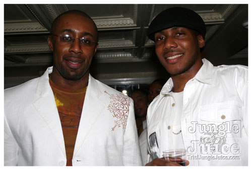 glow_touch_yellow_may24-078