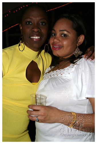 glow_touch_yellow_may24-090