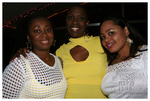 glow_touch_yellow_may24-091