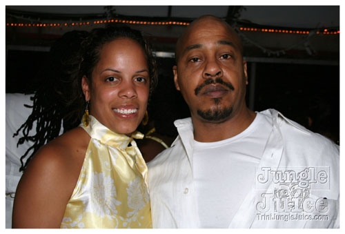 glow_touch_yellow_may24-096