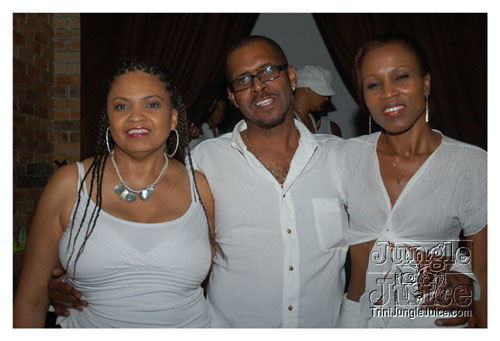 glow_trinidad-2008-087