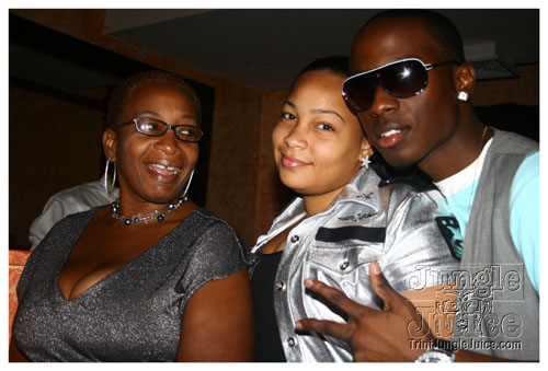 glow_wit_yuh_bad_self_oct08-048