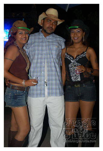 gyal_farm_2008-021