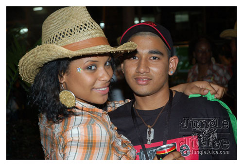 gyal_farm_2008-028