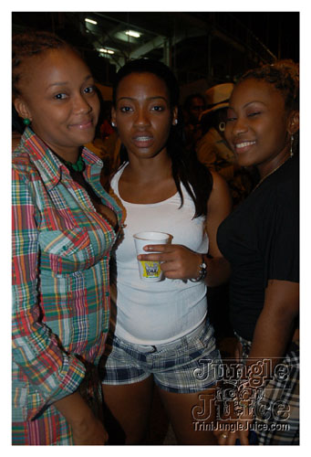 gyal_farm_2008-070