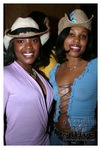 gyal_farm_ny_apr08-005