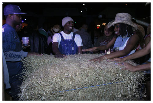 gyal_farm_ny_apr08-035