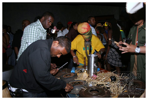 gyal_farm_ny_apr08-038