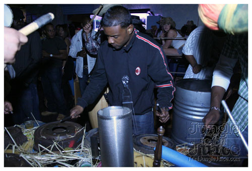 gyal_farm_ny_apr08-041