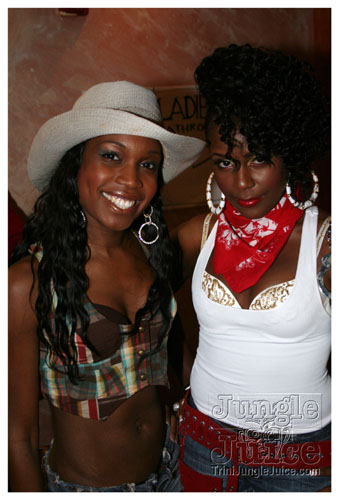 gyal_farm_ny_apr08-062