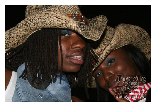 gyal_farm_ny_apr08-065