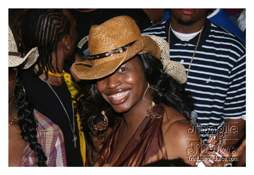 gyal_farm_ny_apr08-092