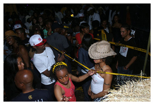 gyal_farm_ny_apr08-093