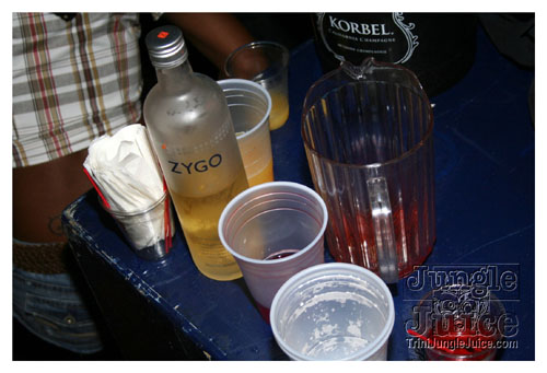 gyal_farm_ny_apr08-095