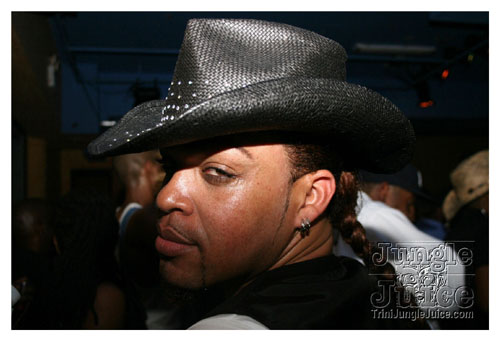 gyal_farm_ny_apr08-100