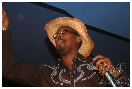 gyal_farm_ny_apr08-109