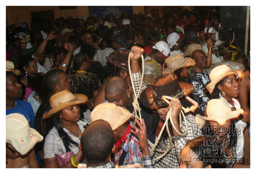 gyal_farm_ny_apr08-116