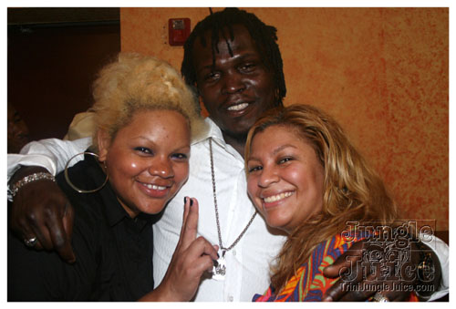 gyal_farm_ny_apr08-133