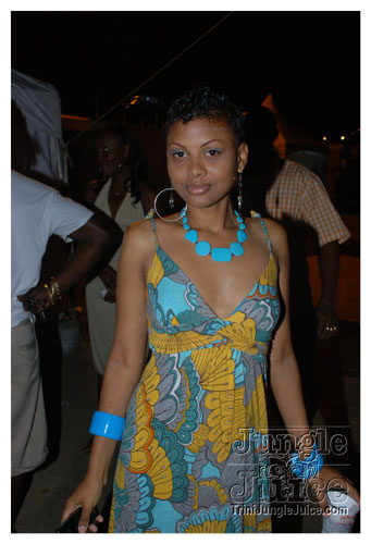 i_am_legend_mar08_001