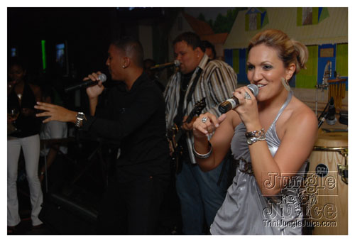 imij_and_co_unplugged_may08-012