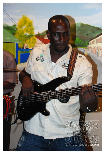 imij_and_co_unplugged_may08-019