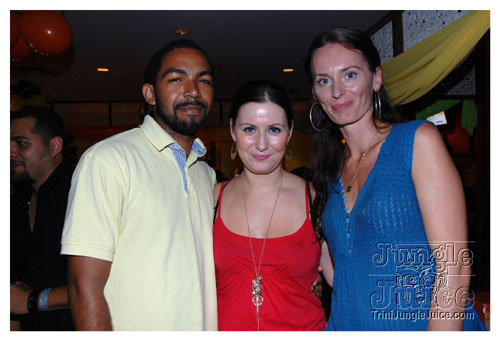 imij_and_co_unplugged_may08-028