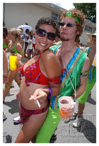 kadooment_day_2008_pt1-018