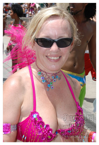 kadooment_day_2008_pt1-023